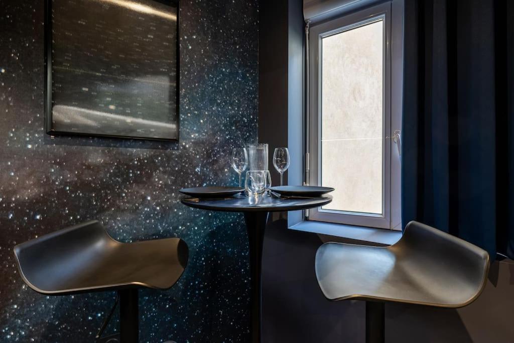 Galaxy La Tete Dans Les Etoiles Apartment Риом Екстериор снимка
